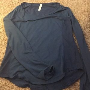 Long sleeve thermal work out top